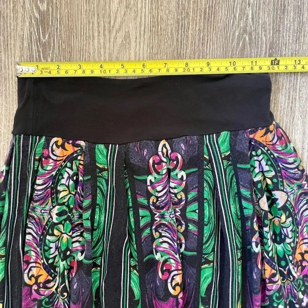 Ric Rac green pattern skirt - Picture 10 of 12